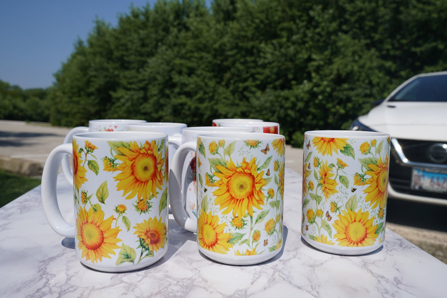 Case of 12 premium 15 oz Porcelain Sunflowers design mugs