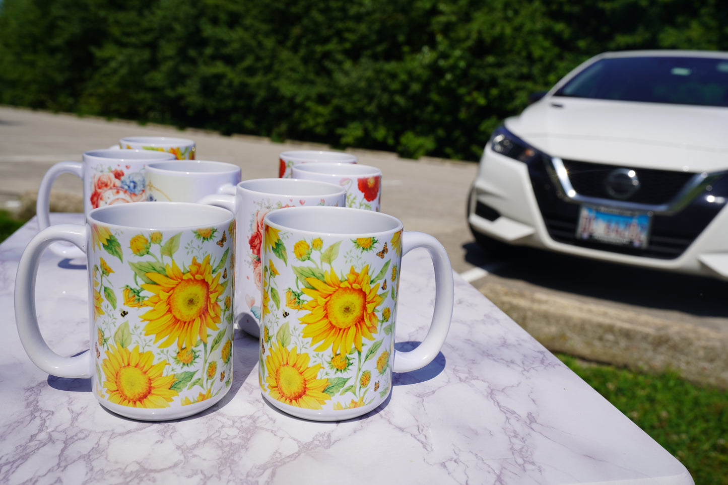 Case of 12 premium 15 oz Porcelain Sunflowers design mugs